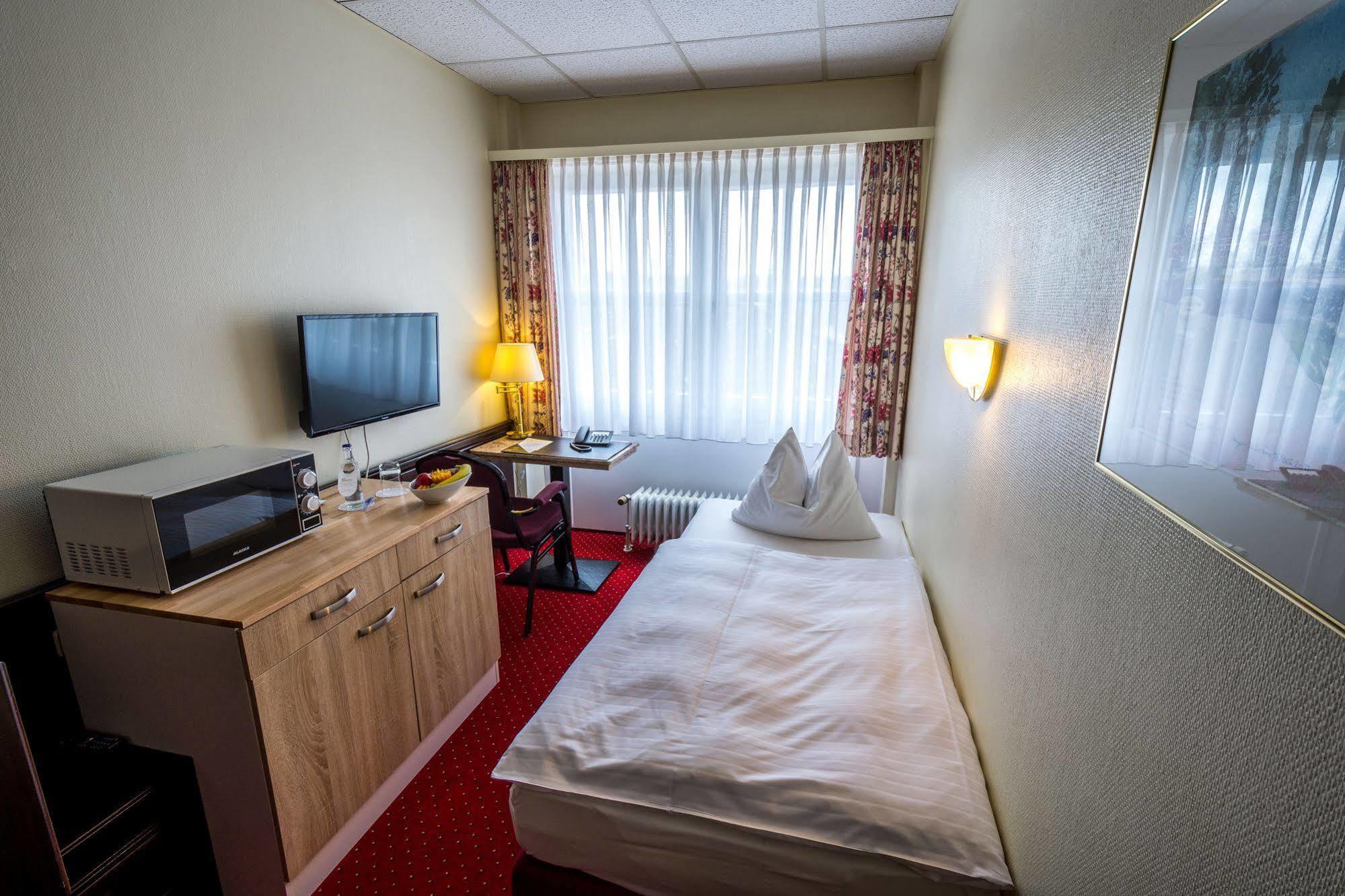 Sachsenwald Hotel ไรน์เบ็ค ภายนอก รูปภาพ